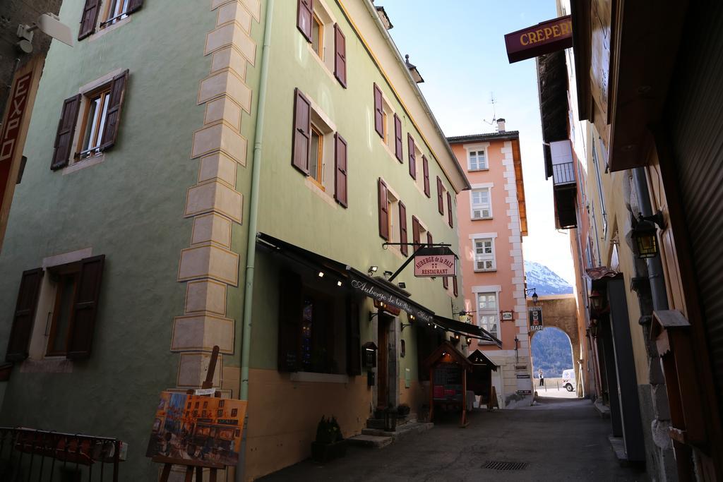 Auberge De La Paix Briançon Zewnętrze zdjęcie